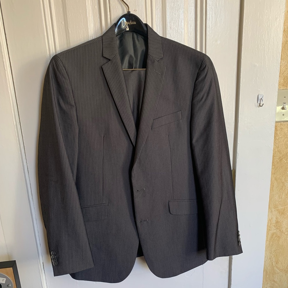 2-piece Kenneth Cole reaction suit jacket (40R) plus pants (34W, 30L).